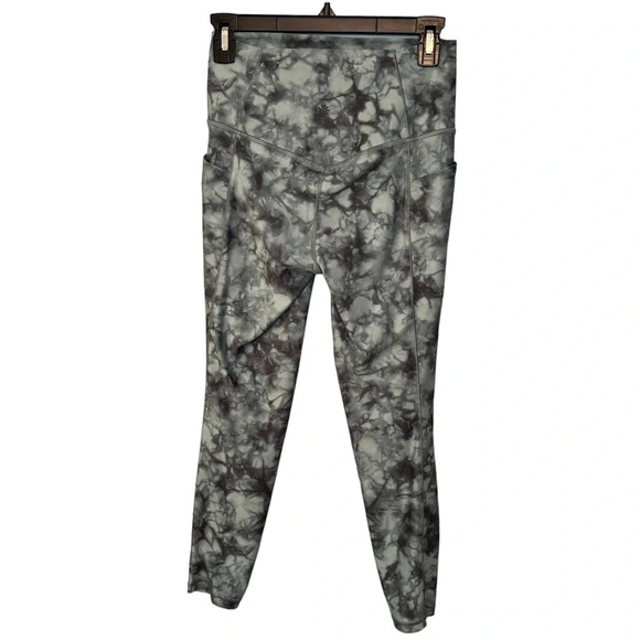 Athleta Blue Tie Dye Salutation Stash Pocket II Printed 7/8 Tight. Size Small - Picture 8 of 13